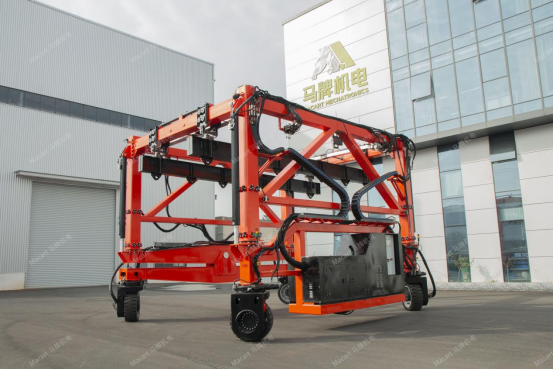 定制跨运车：场地受限？负载特殊？一站式解决方案来了！