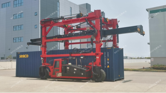 马牌机电：重载搬运选对跨运车，效率翻倍更省成本